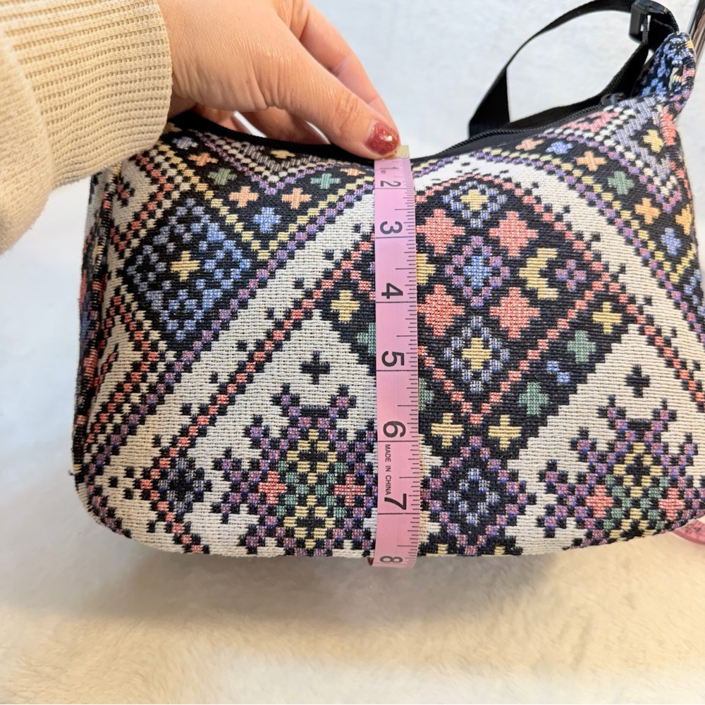 Geometric Patterned Casual Handbag Adjustable Str… - image 5